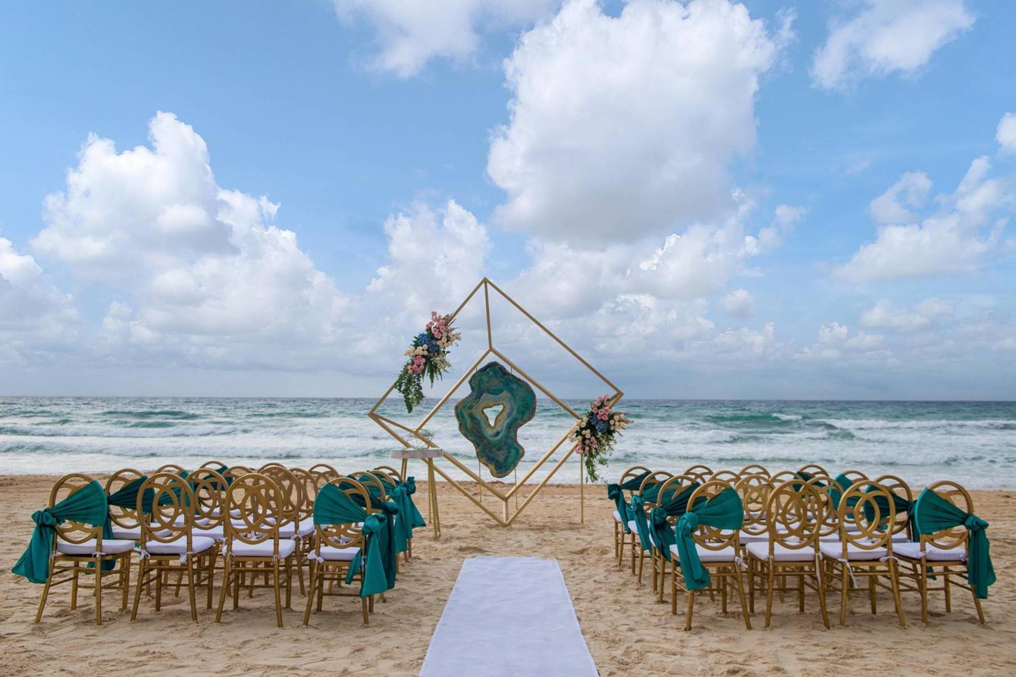 Jw Marriott Cancun Resort & Spa Exterior photo